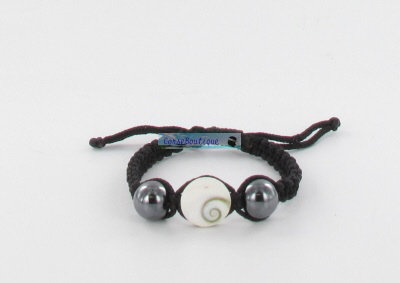 Bracelet Shamballa 2 perles et 1 oeil de sainte lucie 